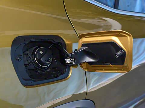 2020�� sDrive20i MԽҰ��װ