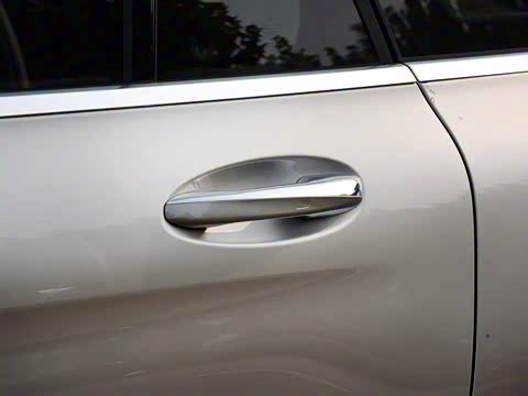 2019�� GLC 260 L 4MATIC ������