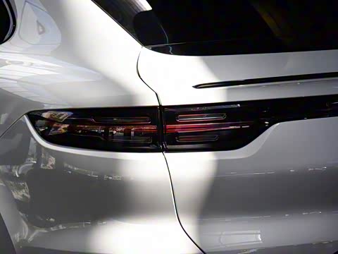 2020�� Cayenne E-Hybrid Coup�� 2.0T