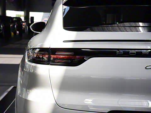 2020�� Cayenne E-Hybrid Coup�� 2.0T