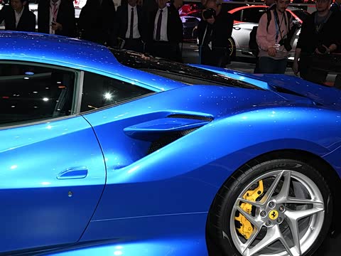 2019�� Tributo 3.9T V8