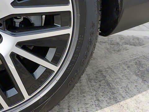 2020�� GLC 300 4MATIC ����SUV