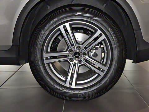 2020�� GLC 260 L 4MATIC ������