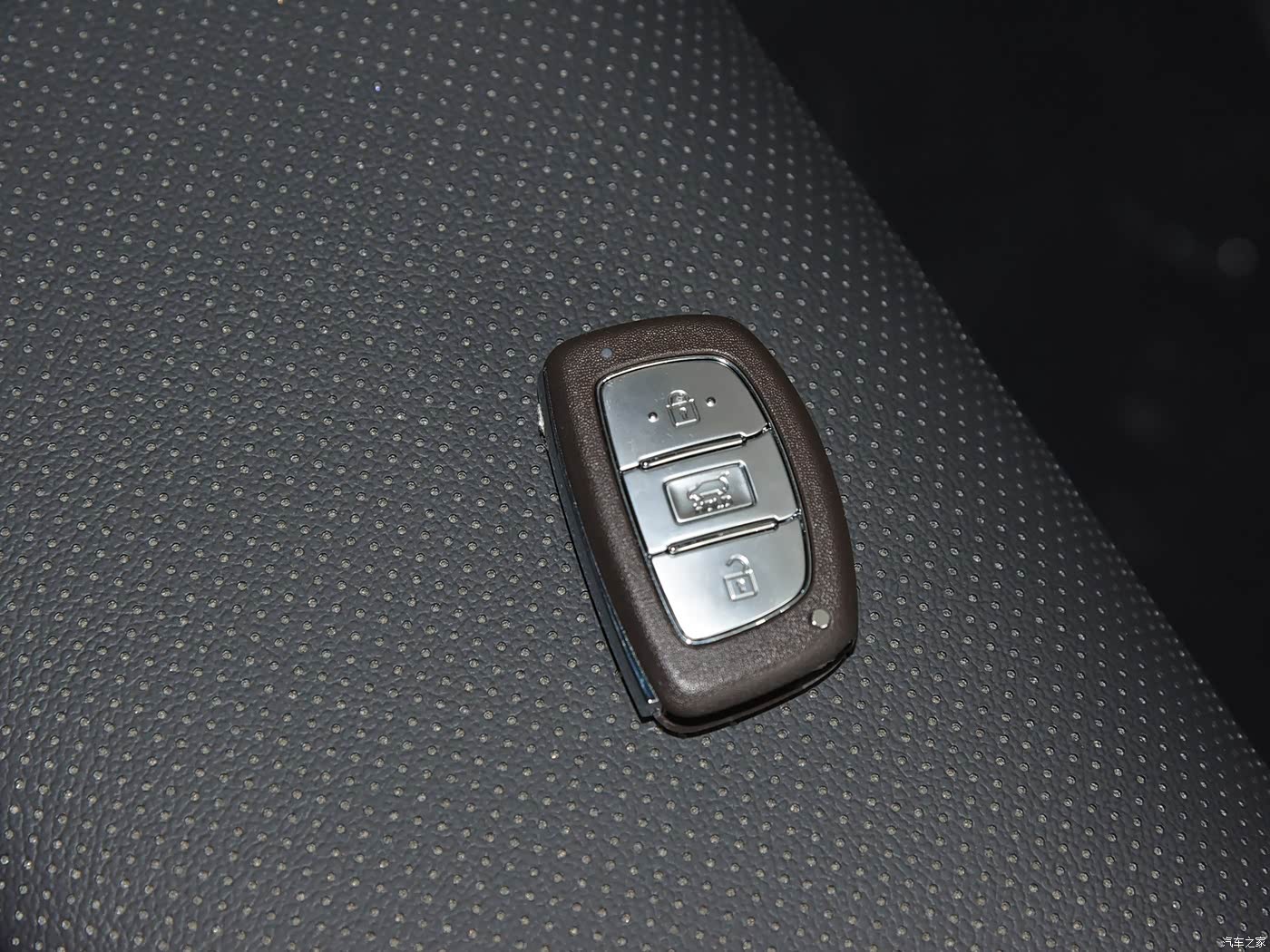 2019款280tgdi双离合两驱智联版国vi