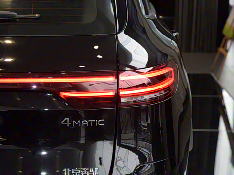 2021�� EQC 400 4MATIC