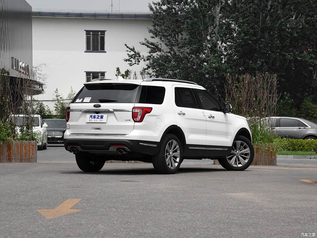 汽车图片 福特 探险者(进口) 2018款 2.3t 精英版