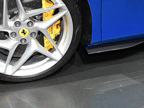 2019�� Tributo 3.9T V8