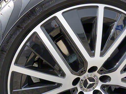 2020�� GLC 300 4MATIC ����SUV