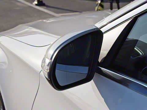 2020�� C 260 L �˶��� 4MATIC