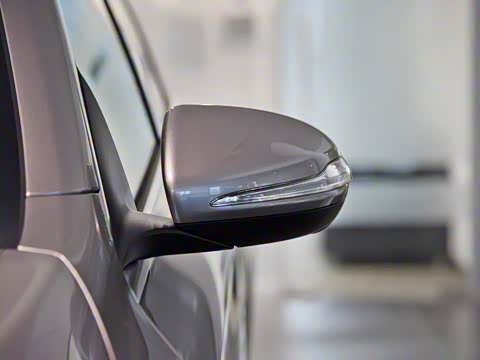 2020�� GLC 260 L 4MATIC ������