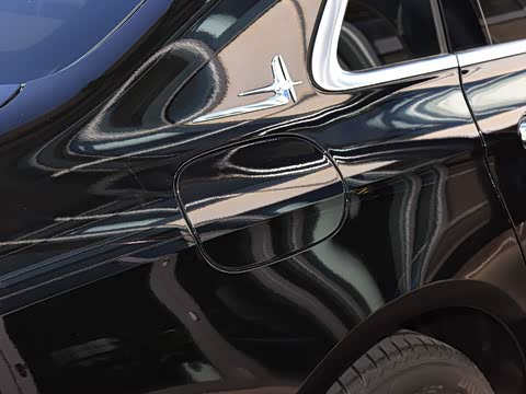 2020�� E 300 L ʱ����