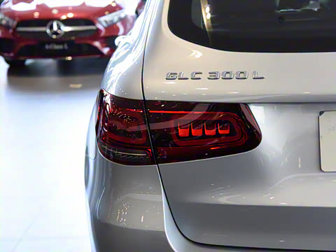 2021�� GLC 300 L 4MATIC ������