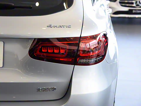 2021�� GLC 300 L 4MATIC ������