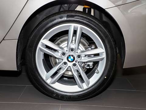 2021�� 120i M�˶���ҹ��