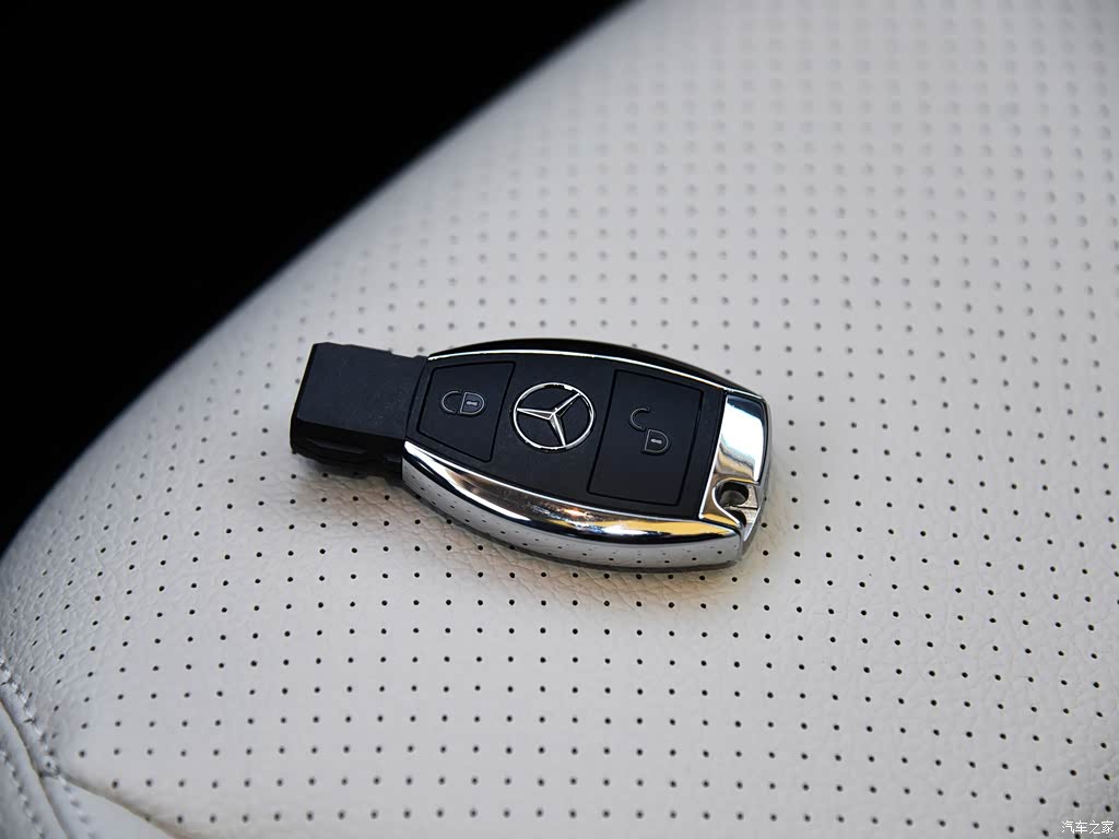 北京奔驰 奔驰gla 2016款 gla 200 时尚型