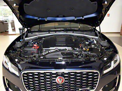 2021�� 250PS R-Dynamic S