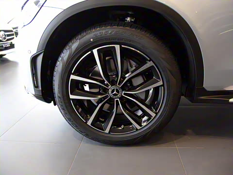 2021�� GLC 300 L 4MATIC ������