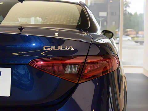 2017�� 2.0T 200HP ��Ӣ��