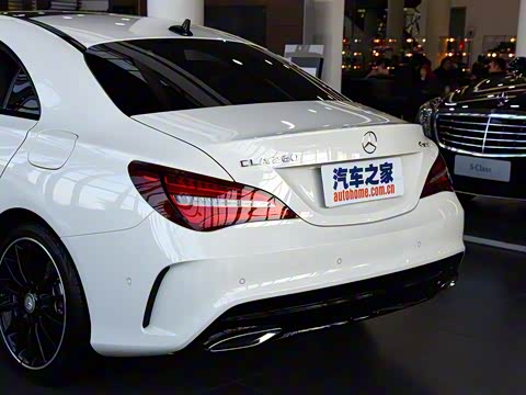2017�� CLA 260 4MATIC