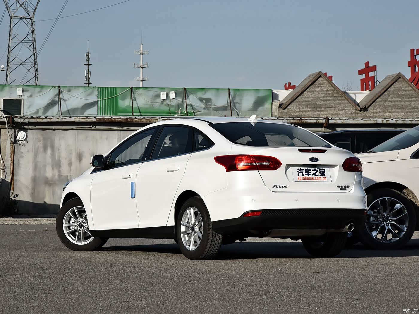 180 自动精英型车辆提供:北京亚奥福瑞汽车销售服务有限公司咨询电话