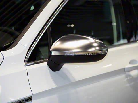 2017�� 380TSI �������а�