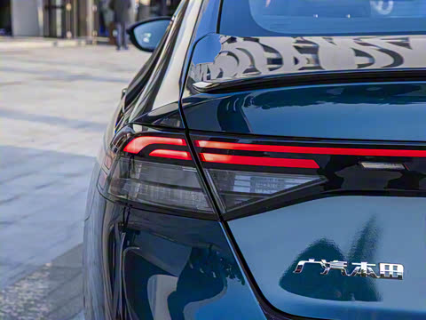 2023�� 2.0L e:PHEV �콢��