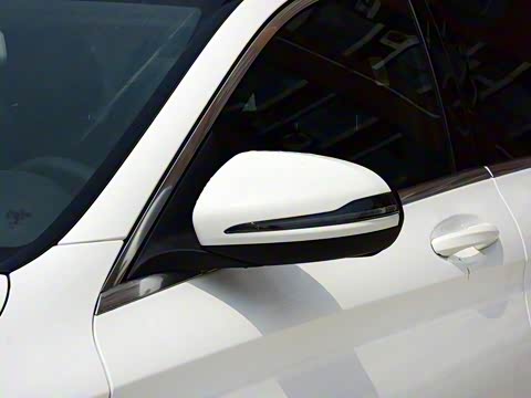 2017�� �Ŀ� C 200 4MATIC ���нγ�