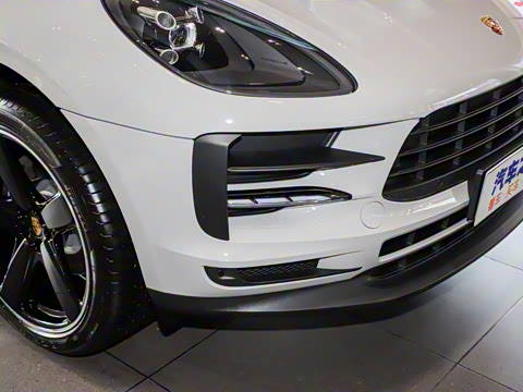 2020�� Macan 2.0T