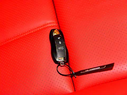 2016�� Cayenne S E-Hybrid 3.0T