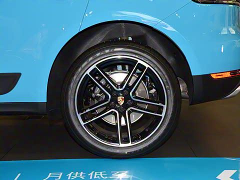 2020�� Macan 2.0T