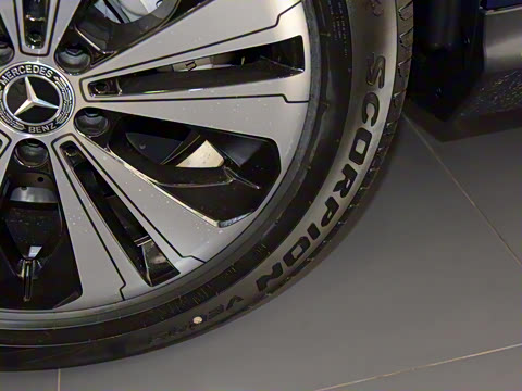 2021�� EQC 350 4MATIC