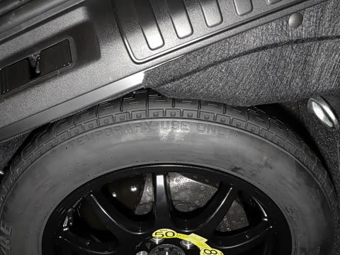 2021�� 3.0 L6 ҫ�ڰ�