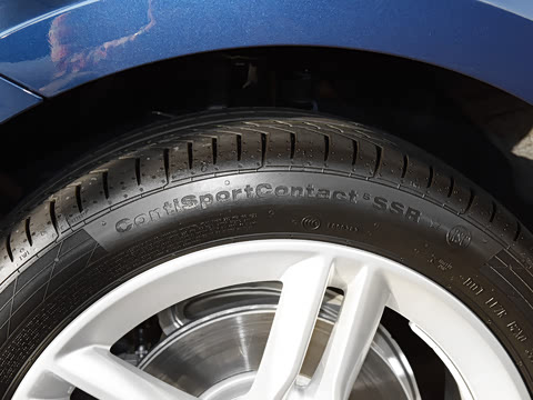 2021�� 120i M�˶���ҹ��