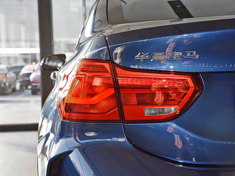 2021�� 120i M�˶���ҹ��