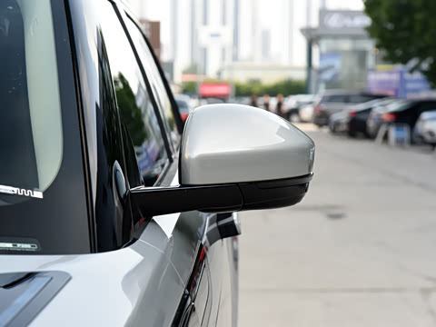 2021�� ����L 249PS R-Dynamic SE ������