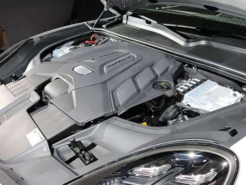 2018�� Cayenne S 2.9T