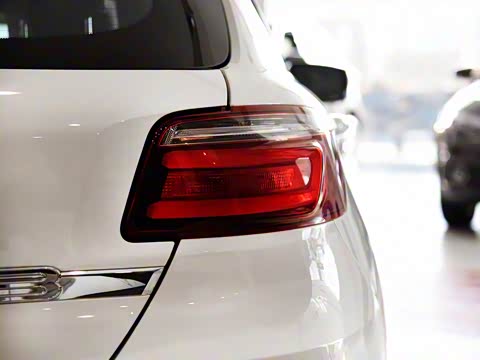 2016�� ���� 1.6L �Զ�������