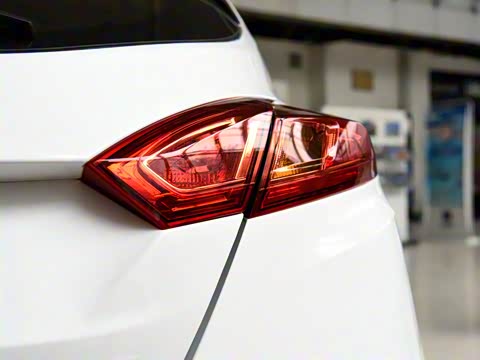 2016�� 1.6L �ֶ�������