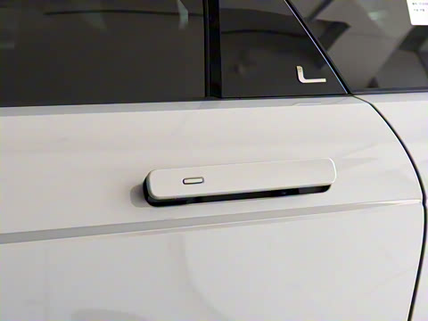 2021�� ����L 249PS R-Dynamic SE ������