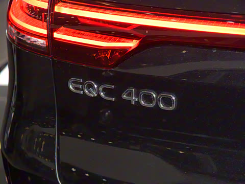 2021�� EQC 400 4MATIC