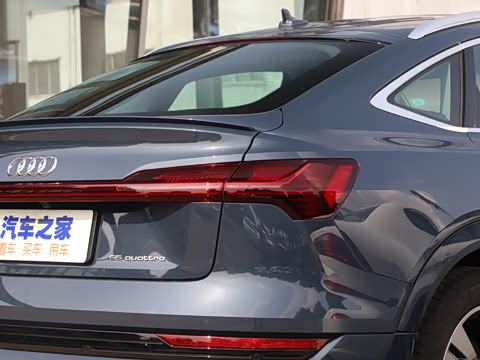 2021�� Sportback 55 quattro ������