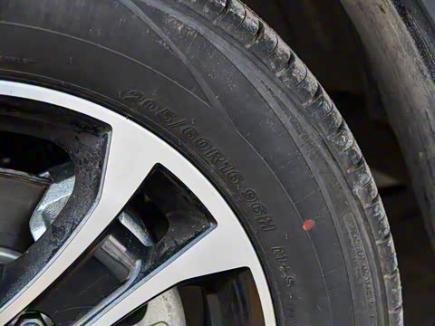 2018�� 1.5T �ֶ���Ӣ�� ��V