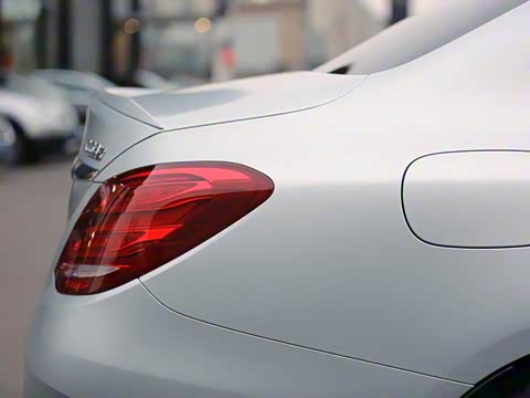 2017�� AMG C 63 S