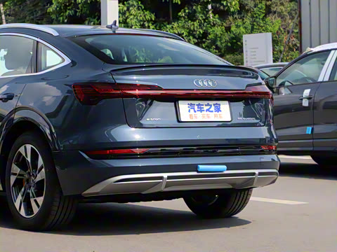 2021�� Sportback 55 quattro ������