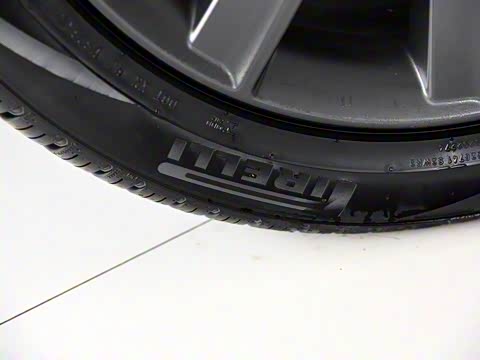 2017�� P380 R-DYNAMIC SE