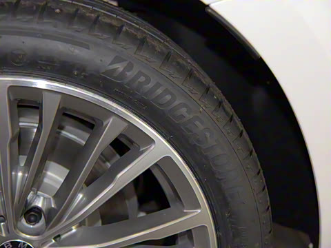 2021�� �Ŀ� 320i �˶���װ