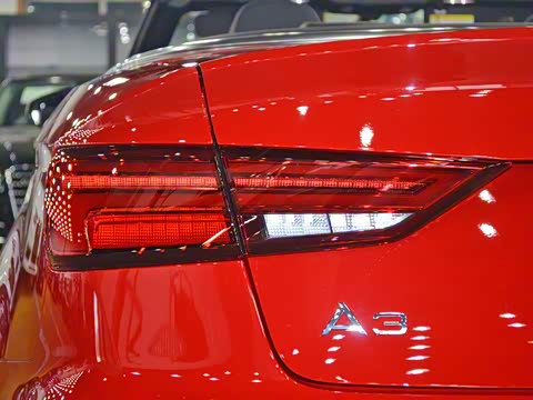 2017�� Cabriolet 40 TFSI