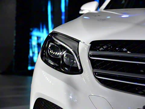 2016�� GLC 300 4MATIC ������