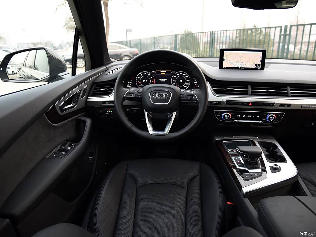 奥迪(进口) 奥迪q7 2016款 45 tfsi s line运动型