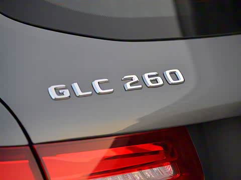 2016�� GLC 260 4MATIC ������